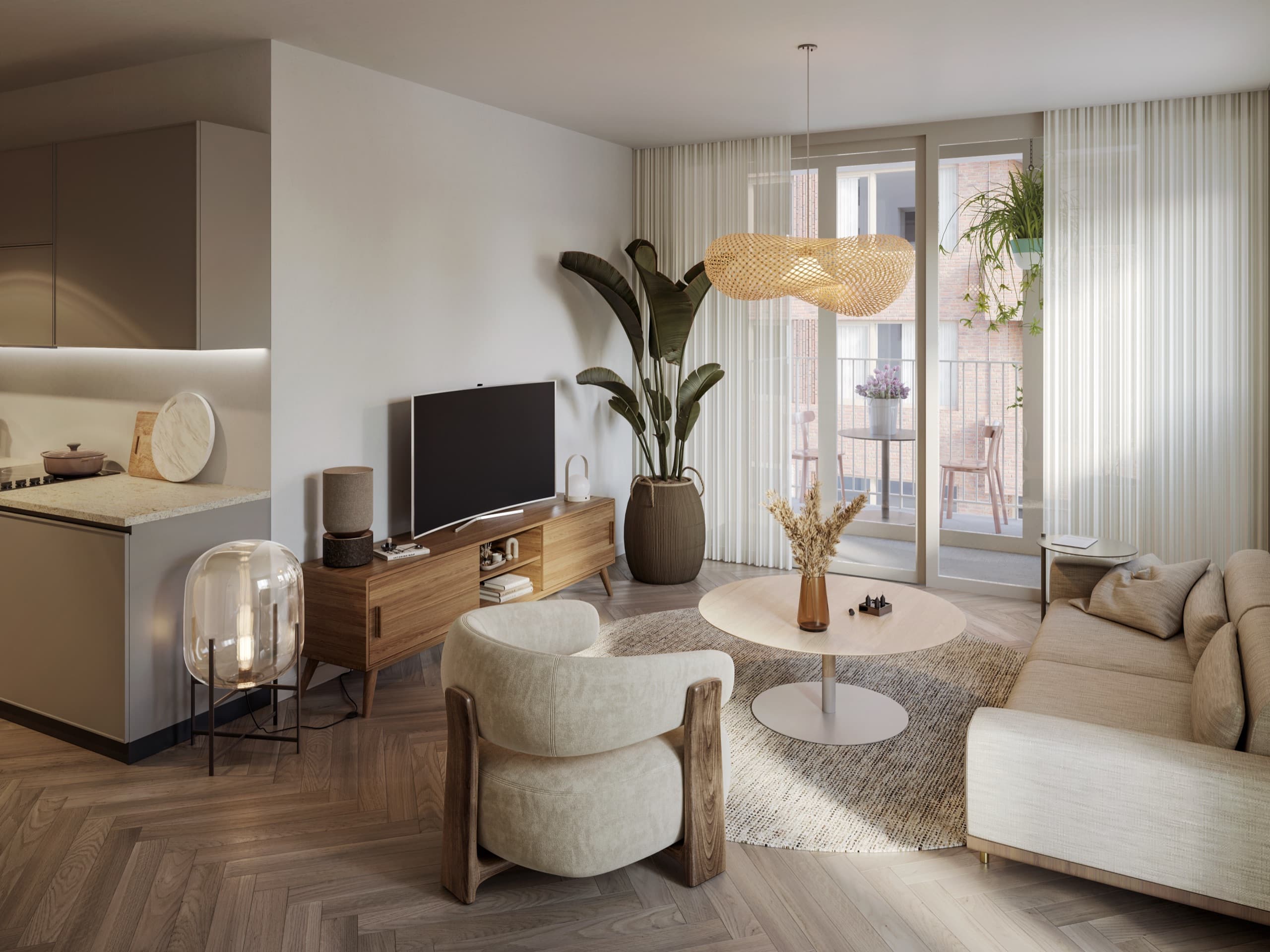 Impressie van de woonkamer van een appartement, met open keuken en balkondeuren